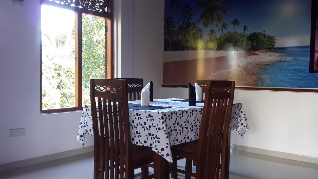 Golden Beach Rest Tangalle Exterior photo