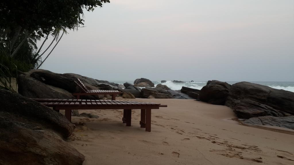 Golden Beach Rest Tangalle Exterior photo