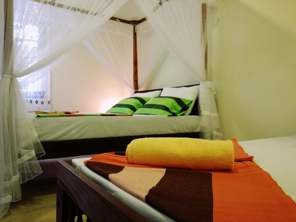 Golden Beach Rest Tangalle Exterior photo