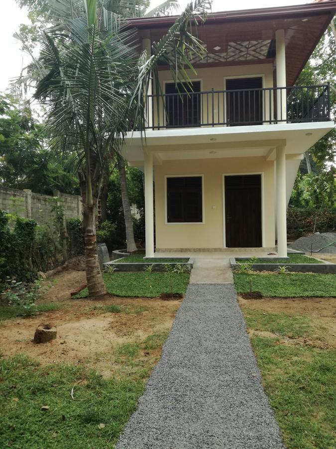 Golden Beach Rest Tangalle Exterior photo